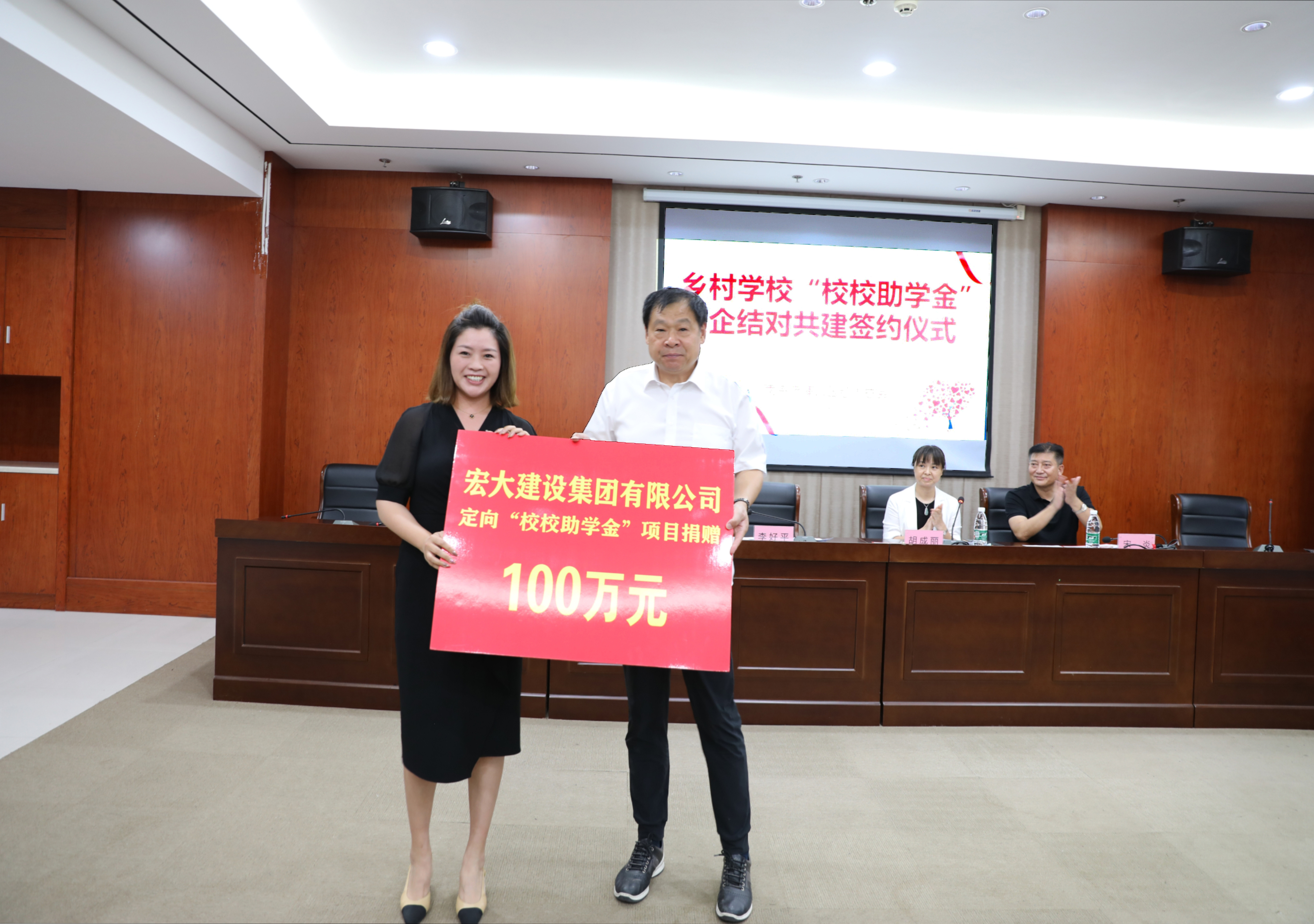 1662024639812036854.jpg 1662024639812036854.jpg